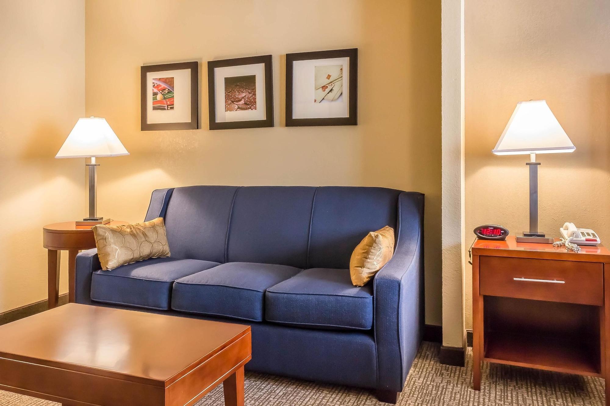 Comfort Suites Near Casinos Норидж Экстерьер фото
