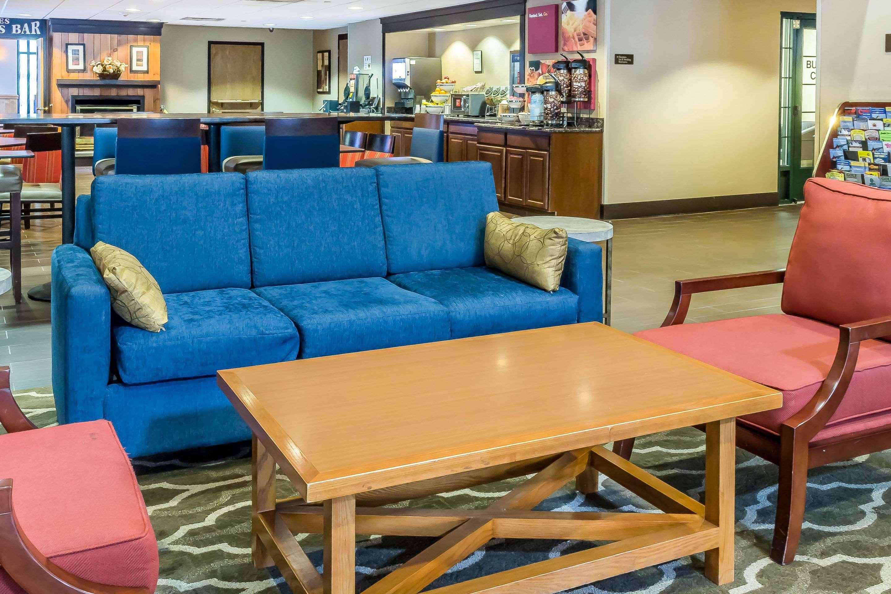 Comfort Suites Near Casinos Норидж Экстерьер фото