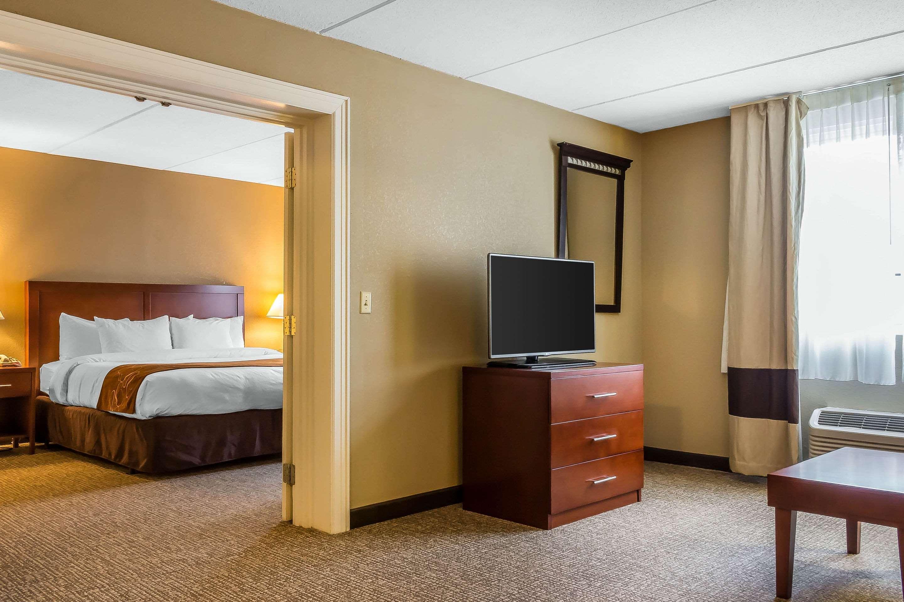 Comfort Suites Near Casinos Норидж Экстерьер фото
