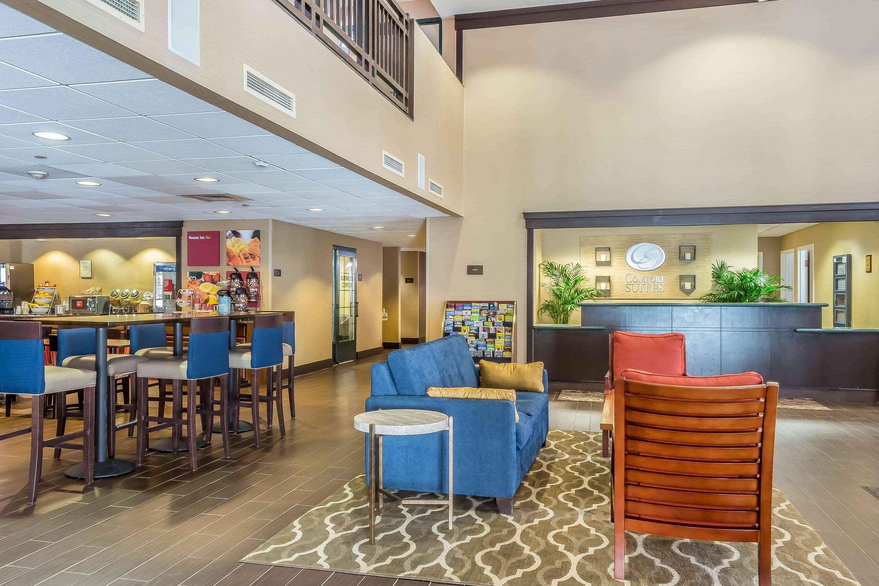 Comfort Suites Near Casinos Норидж Экстерьер фото