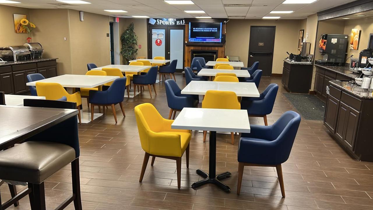Comfort Suites Near Casinos Норидж Экстерьер фото