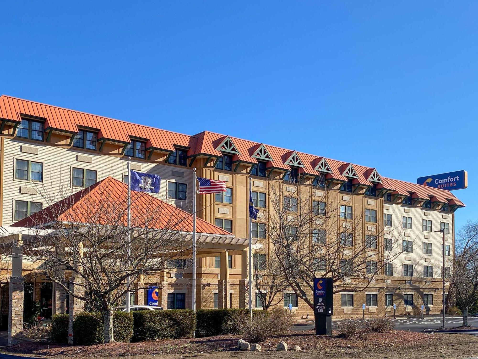 Comfort Suites Near Casinos Норидж Экстерьер фото